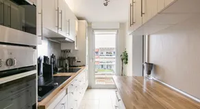 Appartement climatisé 3 étoiles T3 chic à Strasbourg avec billard et terrasse - Image 2