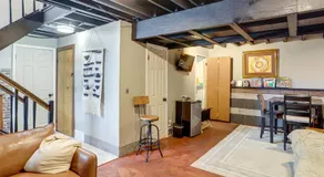 Modern Glass City Home - Image 5