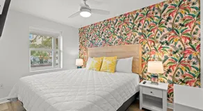 TreeHouse Lodge Walk to Beach Pet-Friendly 203 - Image 2