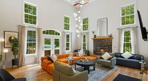 Luxury Escape! Golf Sim, Sauna, Hot Tub & Game Room Bliss - Image 3