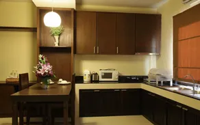 Airport Resident - Image 4