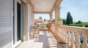 R153 - Espaciosa Villa con Piscina Privada en Coma - Image 4