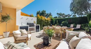 Luxury Golf Townhouse in Aloha with Pool & Garden - Image 5