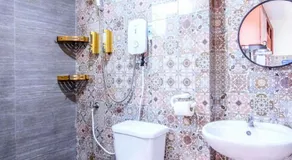 Secluded Apartment with Full Kitchen & Balcony Garden View - Image 2