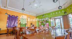 Nafisa Homestay Syariah Near Jatim Park 3 Batu Mitra RedDoorz - Image 2