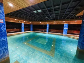 Shuang Long Hot Spring Hotel - Image 5