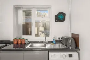 Badger Haven, Apartment 1 - Image 4