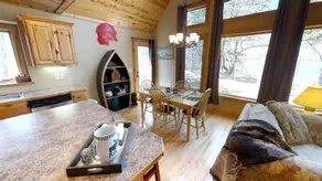Lakefront Hideaway - Image 2