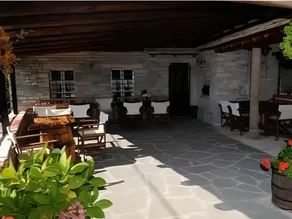 Tritoxo Guesthouse - Image 5