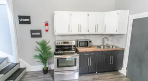 ☆☆ Modern Coed Dorm In Reading ☆☆ - Image 5