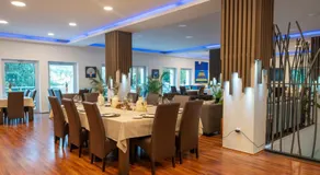Scardona Park Luxury Accommodation - Image 3