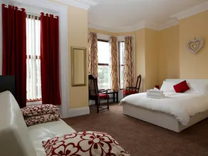 Bridge Bed & Breakfast - Image 4