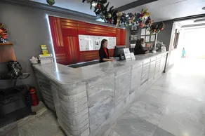 Elegant Circle Inn - Image 3