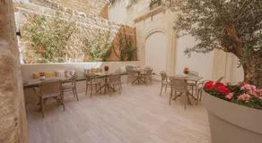 Maria Rosa Suites - Image 5