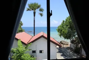Clara's Beach Inn - Image 2