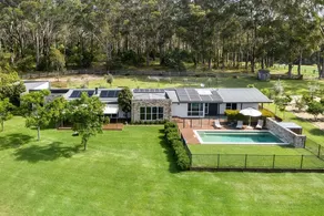 Berry Beach Farm Luxury Estate - Image 5