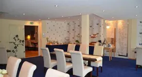 Park Hotel - Image 4