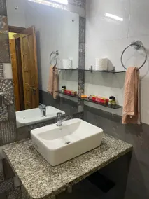 Cozy Home Stay - Image 2