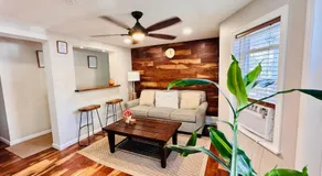 Entire Lovely 3 Bedroom, 2 Bathroom Apartment! 1 Block to the Beach and Boardwalk! - Image 2