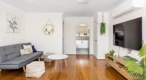 Walking Distance to Shoal Bay Beach - Image 2