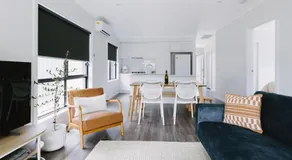 King Bed, 3 Beds, 2 bath, Sleeps 6 - Image 2