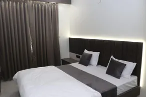 Hotel Raj Residency - Image 5