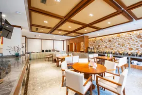 Rongyi Shanshui Hotel - Image 2