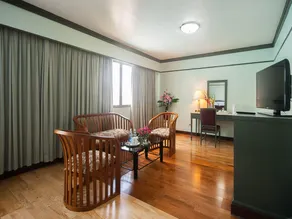 Grand Plaza Hotel - Image 2