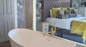 The Glendower Hotel - Image 2
