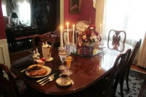 Moore House Bed and Breakfast - Image 4