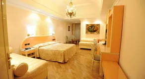 LH Hotel Domus Caesari - Image 2