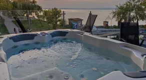 Calypso Lakeside Rooms & Lux Apartments - Image 3