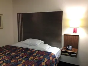 Classic Inn Early - Image 4