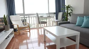 Apartamento con piscina y vistas al mar 7ª planta - Image 2