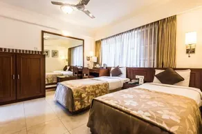 Royal Inn - Image 2