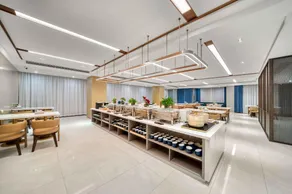 Starway Hotel Xiangshan Gang Road People's Square - Image 5