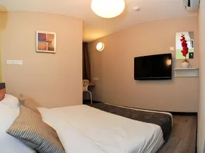 JQ Station Eight Inn - Image 4