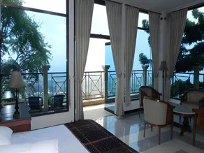 Le Vallon Bandung - Image 2