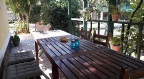 Garden House in Corfu - Image 4