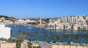 Seafront Apartment - Balcony over the Harbour - Image 3