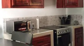 Linda, cerca de todo, parqueo, patio, netflix - Image 4