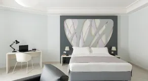 Dioniso’s Luxury Apartments Municipio - Image 2