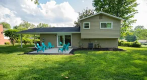 5 bedrooms with 4 Full Bath Fire Pit BBQ and Plush Amen on 1 2 acre - Image 2