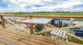 Riverside Cabin - Image 4