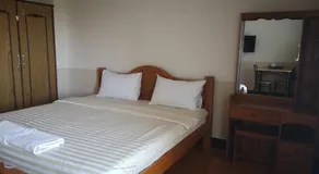 Sab Suwarn Mansion - Image 2