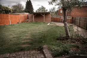Luxurious 4 bed house Maidstone Home with parking - Image 5