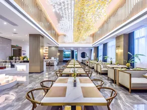 Mehood Lestie, Lingui Wanda Plaza Liangjiang Airport - Image 2