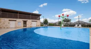 3BR Near Gruene Historic District, Comal, and Guadalupe Rivers & Schlitterbahn - Image 4