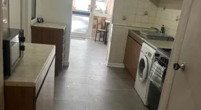 Comfortable Stay With Garden View Near Long Riding - Image 5