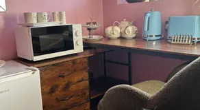 The Lylac Room - Image 3